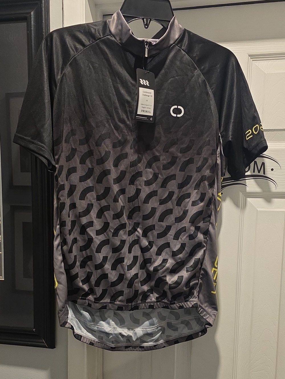 Cycling Jersey in Black and Gray with Subtle Pattern